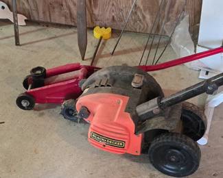 Floor Jack - Black and Decker Edger