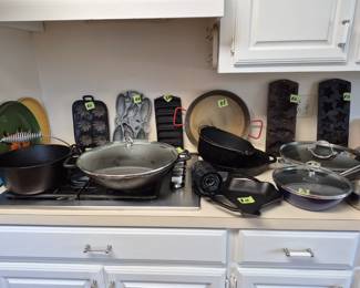 Cast iron cookware