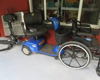 Blue Mobility Scooter/Lift Ramp Attachment, Black Wheelchair