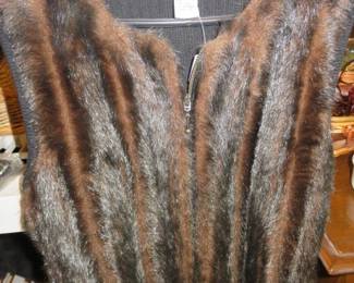 Kikit Maurice Sasson Faux Fur Vest Size M