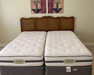 Full bed with 2 twin mattresses