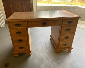 Hennesey desk