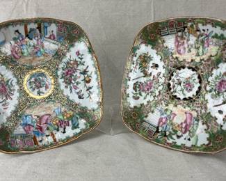 Pair of Qing Dynasty Chinese Rose Medallion Square Plates