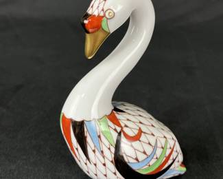 Holloháza Porcelain Swan Figurine