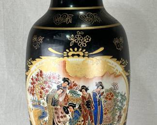 Traditional Style Japanese Vase