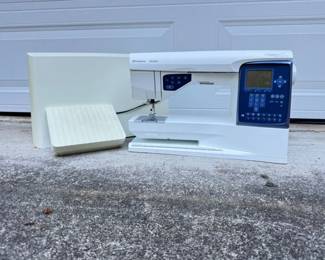 4 HusqvarnaVikingSapphire850SewingMachinewFootPedalCover