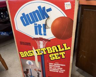 Vtg Dunk-It Basketball Set!