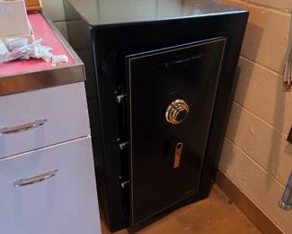 Sentry safe model number D888.
38"x21"x19.5"