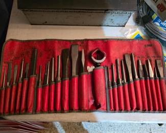 Snap-On Tools Punch and Chisel Set - 26 Piece  PPC270AK