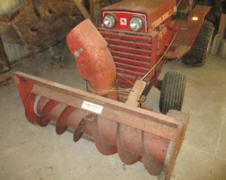 Wheel Horse D-180 Tractor