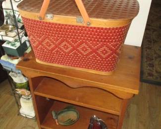 Vintage Weave Picnic Basket