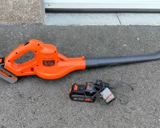 57 BlackDecker20VMaxCordlessLeafBlower