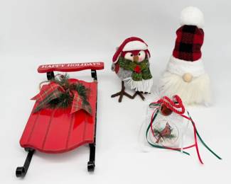 167 ChristmasDecorativeSleighGnomeBirdCardinalMusicBox