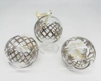 145 HeavyGlassSilverLatticeDesignChristmasOrnaments