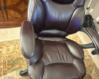 Executive office chair