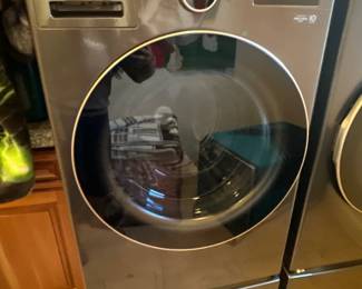 LG Washer with pedestal stand