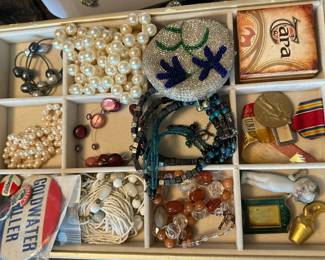 Jewelry and trinkets