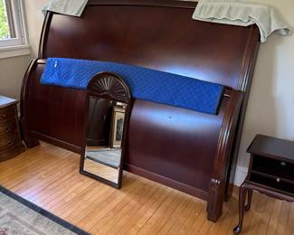 King size sleigh bed.