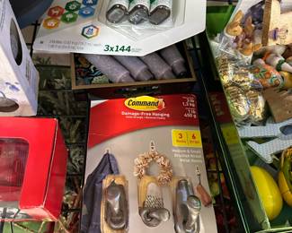 Assorted handy items.