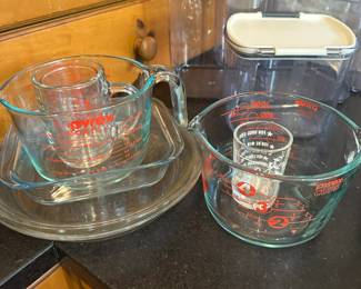 Pyrex measuring cups
