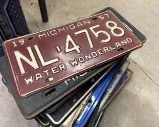 Vintage & Antique MI license plates
