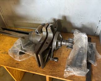 XL antique vice