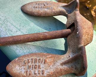 Boat anchor (included)
