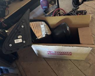 Toyota Tacoma mirrors
