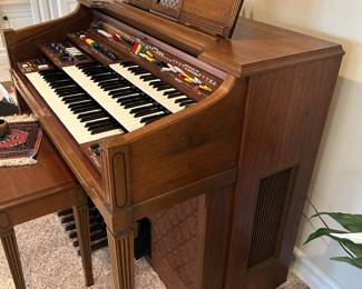 Yamaha Organ