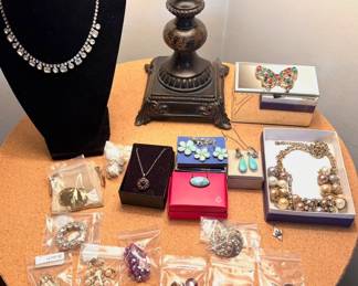 Vintage statement broaches and other jewelry pieces