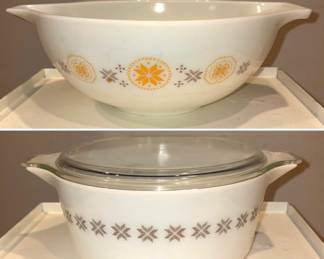 Vintage Pyrex Town & Country and a Cinderella mixing bowl.