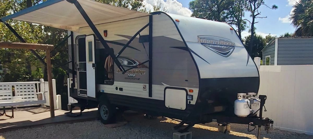 Starcraft Autumn Ridge Mini Travel Trailer
