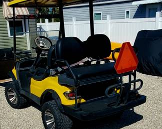 ICON i40L golf cart.