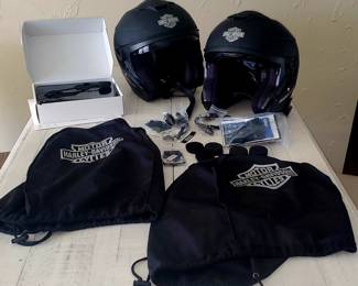 a pair of Harley-Davidson Maywood II Sun Shield 3/4 Helmets.