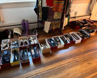 Many Ferragamo shoes, size 9AA