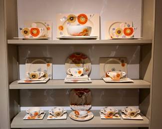 Clarice Cliff Trescoe pattern dinner service, Biarritz shape