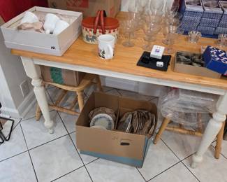 Table w/ 2 chairs 45.00