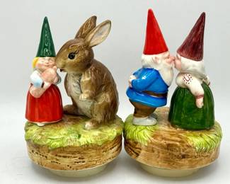 (2) 1979 Gorham “Kissing Gnomes” & “Rabbit and Girl” Music Boxes – Unieboek B.V., Japan