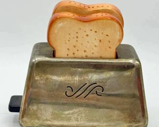 International Silver Company Toaster Salt & Pepper Set