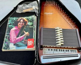 Oscar Schmidt Autoharp with Case & Mel Bay Instruction Book