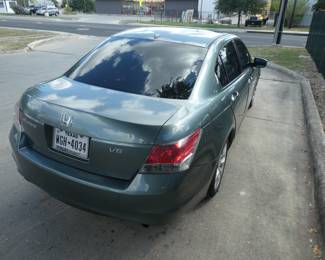 2009 Honda Accord EX-L V6 in excellent condition.