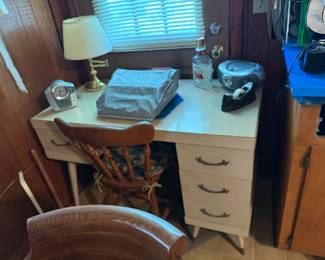 MID CENTURY MODERN DESK