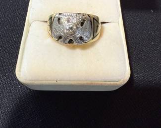 14K MENS MASONIC RING WITH DIAMONDS