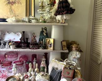 PORCELAIN DOLLSAND PURSES