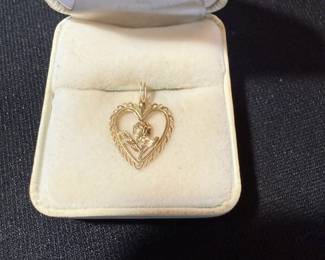 10K HEAET PENDANT