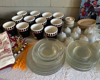 newer kitchen ware including dozens of glass plates