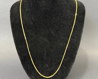 14K Italian Yellow Gold Herringbone Chain Necklace 10 Length, 2.55g