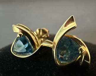 14K Gold Blue Topaz TriangleCut Earrings 2.48g 5 mm Stones