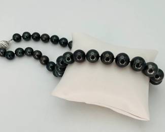 Tahitian Pearl Necklace