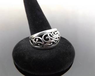.925 Sterling Silver Scrolled Ring Size 9
